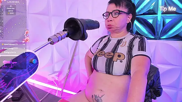 Snapshot of annie_wigg chatting on 21, 2, 2025 annie wigg online show from 21, 2, 2025