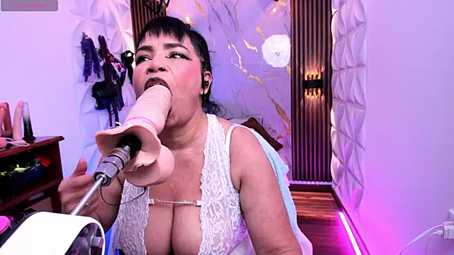 Snapshot of annie_wigg chatting on 12, 3, 2025 annie wigg online show from 12, 3, 2025