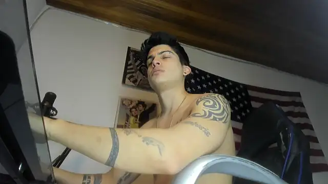 charlie hotxxx online show from 31, 1, 2026