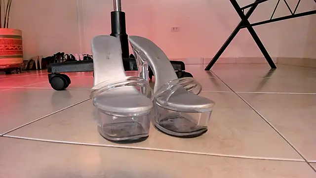 Kimmroggerr online show from 15, 2, 2025