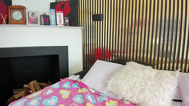 Kendaal Doshi online show from 16, 11, 2025