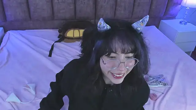 Snapshot of Purplee_Baby chatting on 31, 12, 2024 Purplee Baby online show from 31, 12, 2024