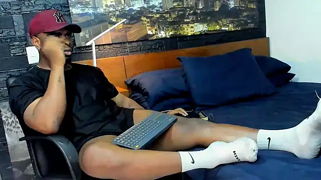 thomas santtos1 online show from 13, 3, 2025