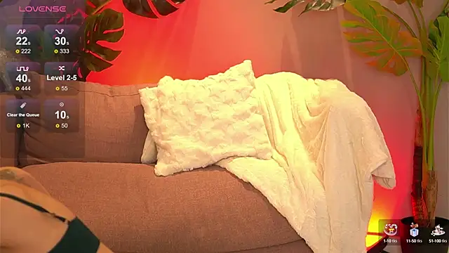 JuliaRichard online show from 5, 2, 2025