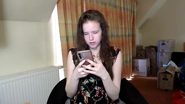 Snapshot of Princess-Lilly chatting on 4, 2, 2025 Princess-Lilly online show from 4, 2, 2025