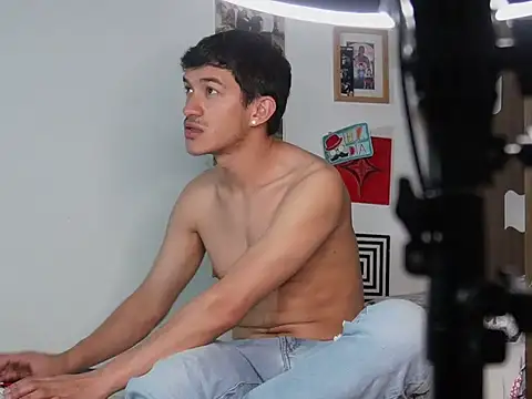 Snapshot of FelipheLive chatting on 10, 9, 2025 FelipheLive online show from 10, 9, 2025