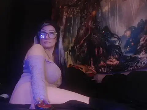 Snapshot of HighCityHoney chatting on 22, 1, 2025 HighCityHoney online show from 22, 1, 2025