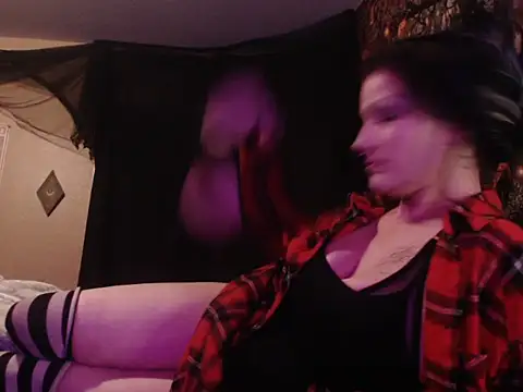 Snapshot of HighCityHoney chatting on 17, 10, 2025 HighCityHoney online show from 17, 10, 2025