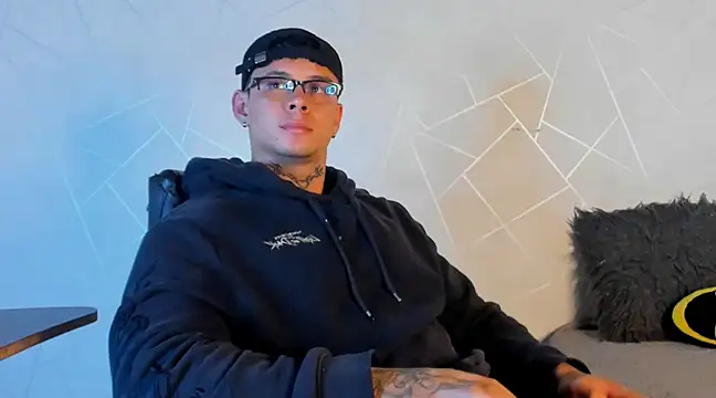 NoahhBrown online show from 12, 1, 2025