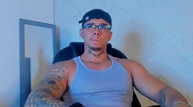 NoahhBrown online show from 13, 2, 2025