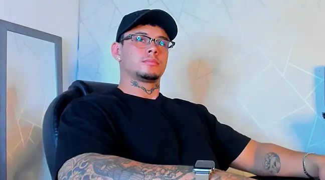 NoahhBrown online show from 24, 2, 2025