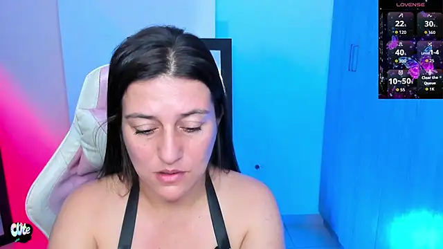 Snapshot of Saskyaa chatting on 12, 11, 2025 Saskyaa online show from 12, 11, 2025