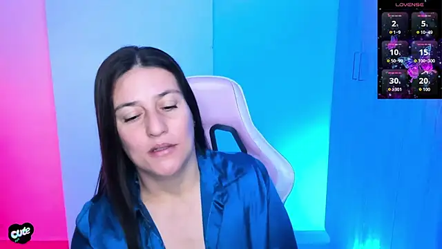 Snapshot of Saskyaa chatting on 16, 11, 2025 Saskyaa online show from 16, 11, 2025