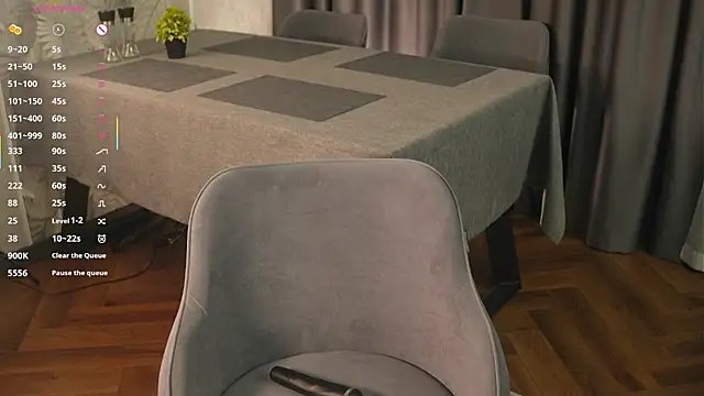 Snapshot of IdaJonesy chatting on 29, 10, 2025 IdaJonesy online show from 29, 10, 2025