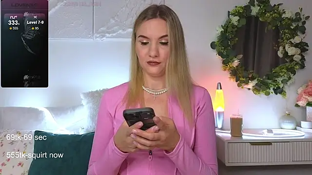 Snapshot of Maria_Shy chatting on 19, 9, 2025 Maria Shy online show from 19, 9, 2025
