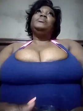 Snapshot of MATUREBUSSTY chatting on 24, 5, 2026 MATUREBUSSTY online show from 24, 5, 2026