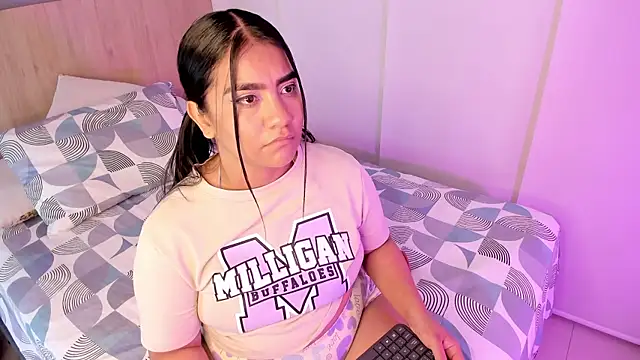 hannnasmith online show from 13, 11, 2025