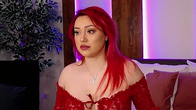 EmyHilton online show from 8, 3, 2025