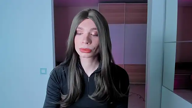 monicastark  online show from 28, 5, 2026
