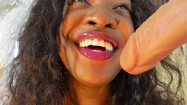 aidaadams online show from 16, 2, 2025