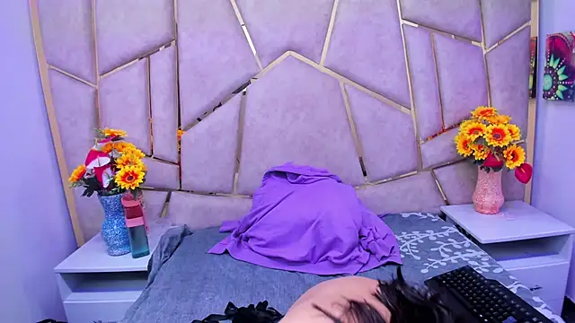 Snapshot of Kloe_Candy1 chatting on 28, 11, 2025 Kloe Candy1 online show from 28, 11, 2025