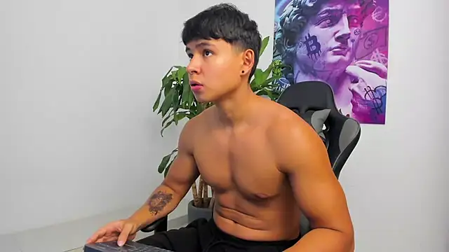 Snapshot of Bray_Kevin chatting on 4, 12, 2024 Bray Kevin online show from 4, 12, 2024