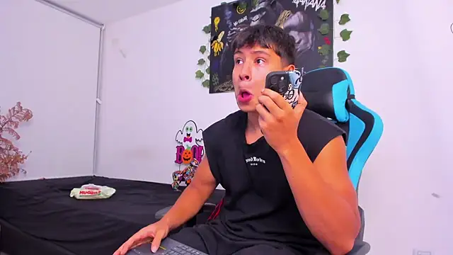 Snapshot of Bray_Kevin chatting on 18, 12, 2024 Bray Kevin online show from 18, 12, 2024