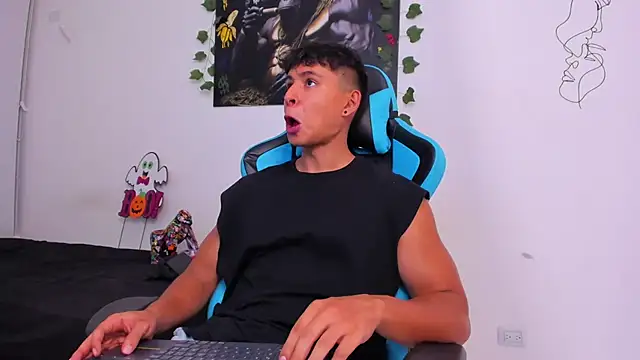 Snapshot of Bray_Kevin chatting on 24, 12, 2024 Bray Kevin online show from 24, 12, 2024