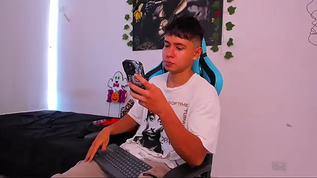 Snapshot of Bray_Kevin chatting on 10, 1, 2025 Bray Kevin online show from 10, 1, 2025