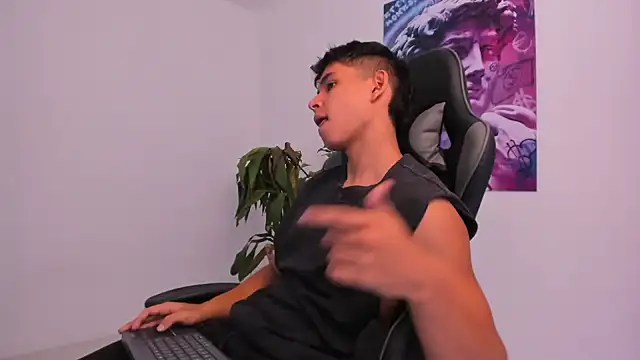 Snapshot of Bray_Kevin chatting on 7, 2, 2025 Bray Kevin online show from 7, 2, 2025