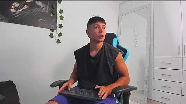 Snapshot of Bray_Kevin chatting on 22, 2, 2025 Bray Kevin online show from 22, 2, 2025