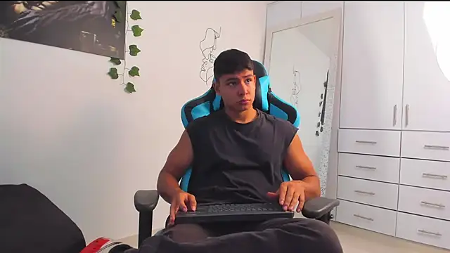 Snapshot of Bray_Kevin chatting on 4, 3, 2025 Bray Kevin online show from 4, 3, 2025