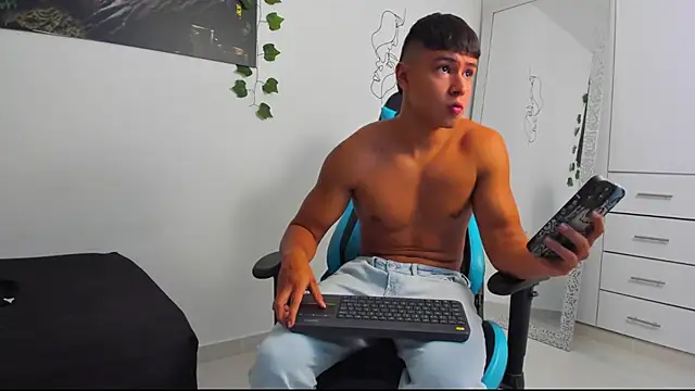 Snapshot of Bray_Kevin chatting on 8, 3, 2025 Bray Kevin online show from 8, 3, 2025