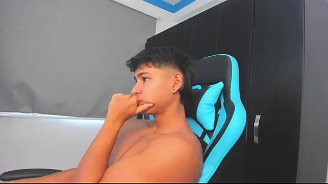 Snapshot of Bray_Kevin chatting on 27, 10, 2025 Bray Kevin online show from 27, 10, 2025