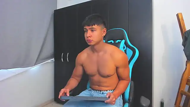 Snapshot of Bray_Kevin chatting on 18, 12, 2025 Bray Kevin online show from 18, 12, 2025