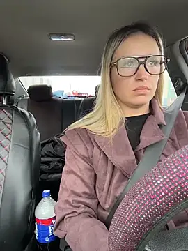Snapshot of StasyWood chatting on 28, 4, 2026 StasyWood online show from 28, 4, 2026