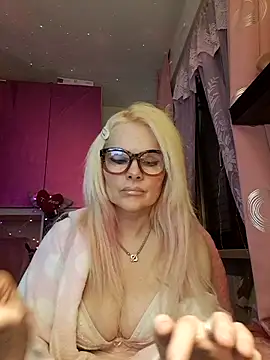 Snapshot of Angeldevilus chatting on 5, 3, 2025 Angeldevilus online show from 5, 3, 2025