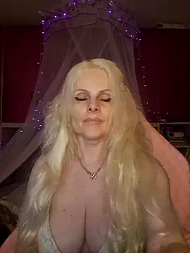Snapshot of Angeldevilus chatting on 26, 6, 2026 Angeldevilus online show from 26, 6, 2026