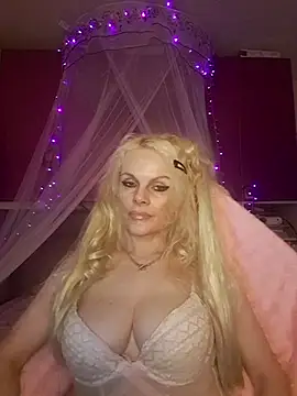 Snapshot of Angeldevilus chatting on 9, 7, 2026 Angeldevilus online show from 9, 7, 2026