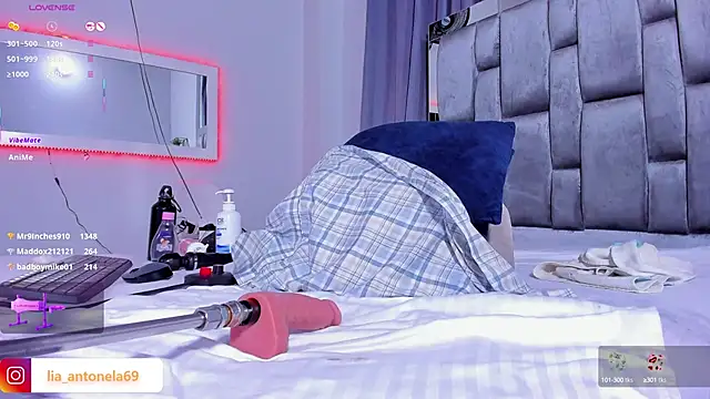 Antonellahorny69 online show from 24, 2, 2025