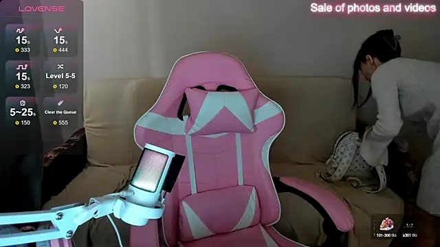 SaraXray online show from 22, 9, 2025