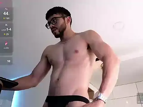 Phantom Bigger1 online show from 5, 12, 2025