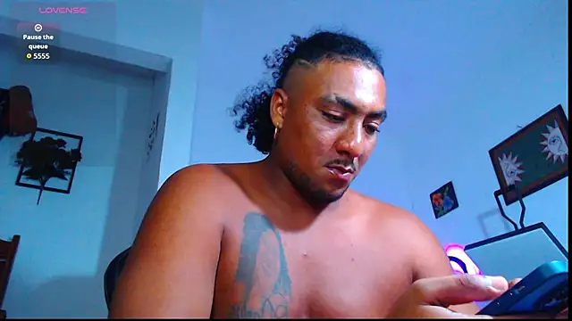 yosoy enzo2020 online show from 15, 4, 2026