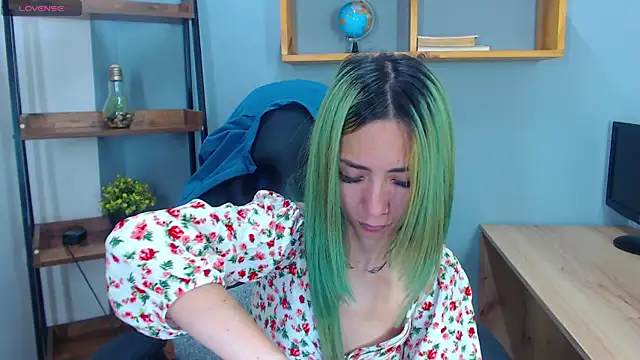 Snapshot of Erika_Stevens chatting on 5, 11, 2025 Erika Stevens online show from 5, 11, 2025