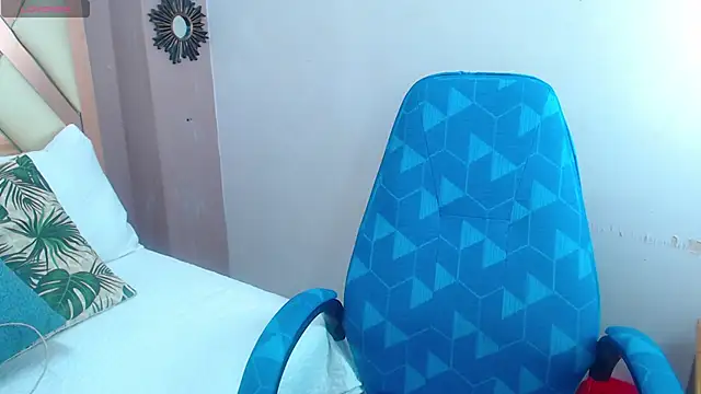 Snapshot of Erika_Stevens chatting on 11, 11, 2025 Erika Stevens online show from 11, 11, 2025