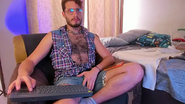 axel giracr online show from 21, 3, 2025