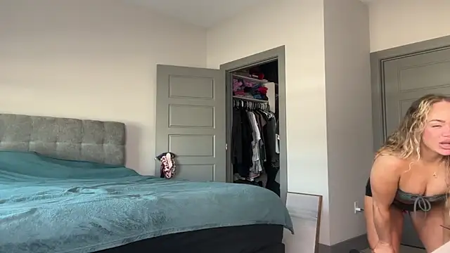 Snapshot of ElenaErickson chatting on 29, 1, 2025 ElenaErickson online show from 29, 1, 2025