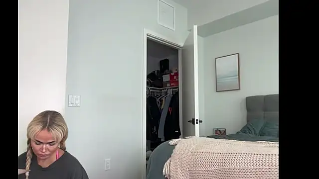 ElenaErickson online show from 4, 2, 2026