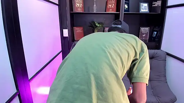 Snapshot of JacksonMuller_ chatting on 27, 10, 2025 JacksonMuller online show from 27, 10, 2025