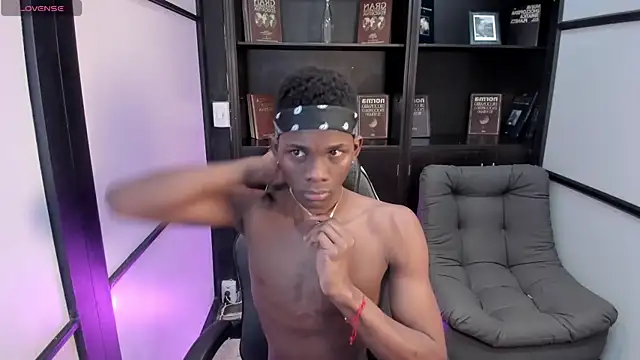 Snapshot of JacksonMuller_ chatting on 29, 10, 2025 JacksonMuller online show from 29, 10, 2025